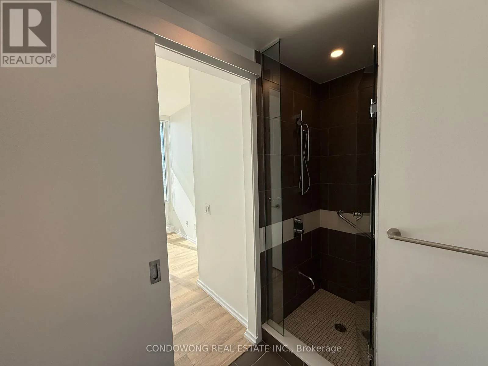 3608 - 197 YONGE STREET