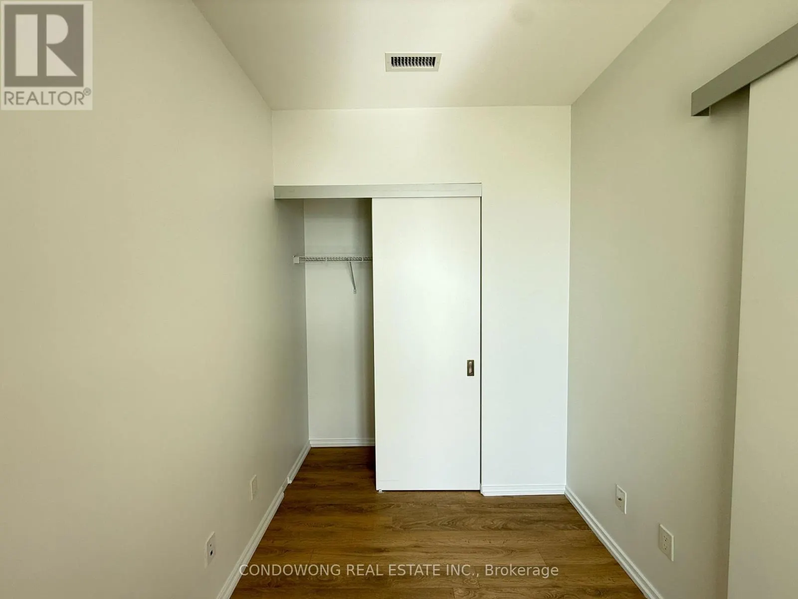 3608 - 197 YONGE STREET