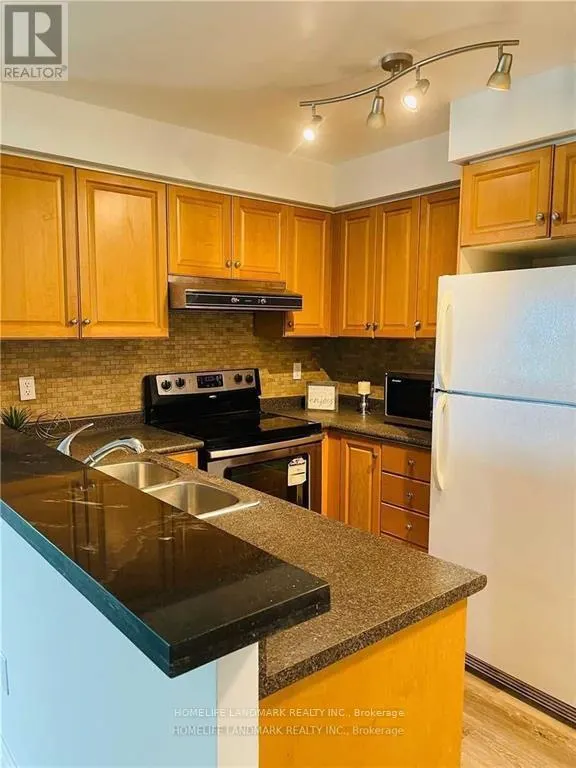 1111 - 7 LORRAINE DRIVE