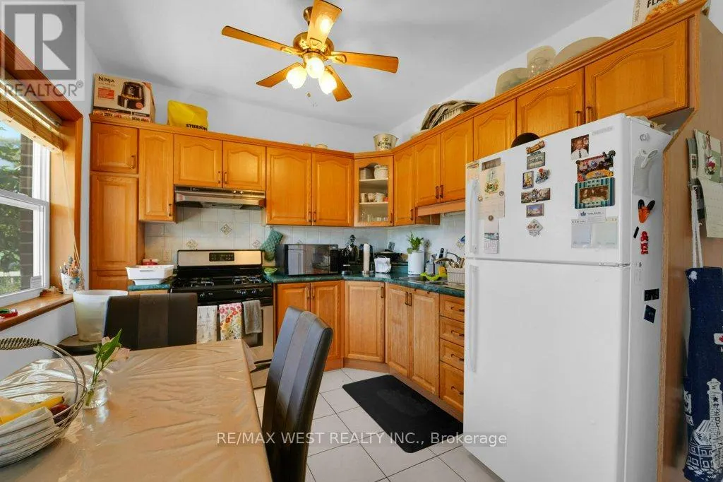 225 OAKWOOD AVENUE