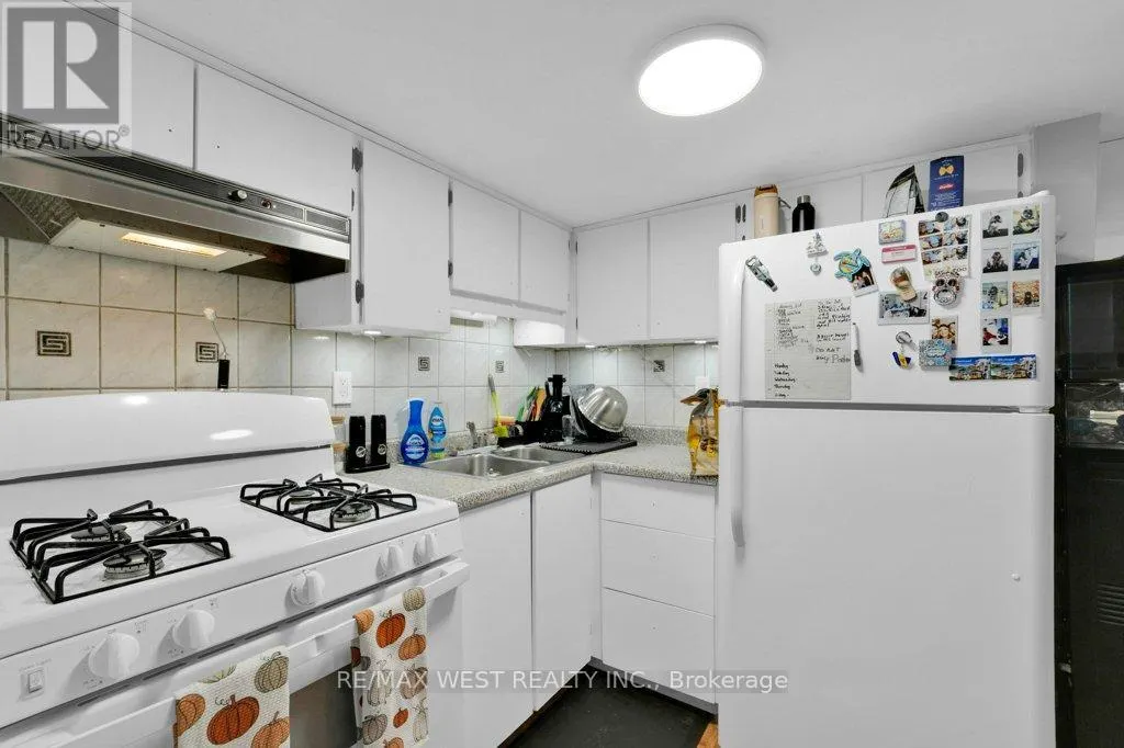225 OAKWOOD AVENUE