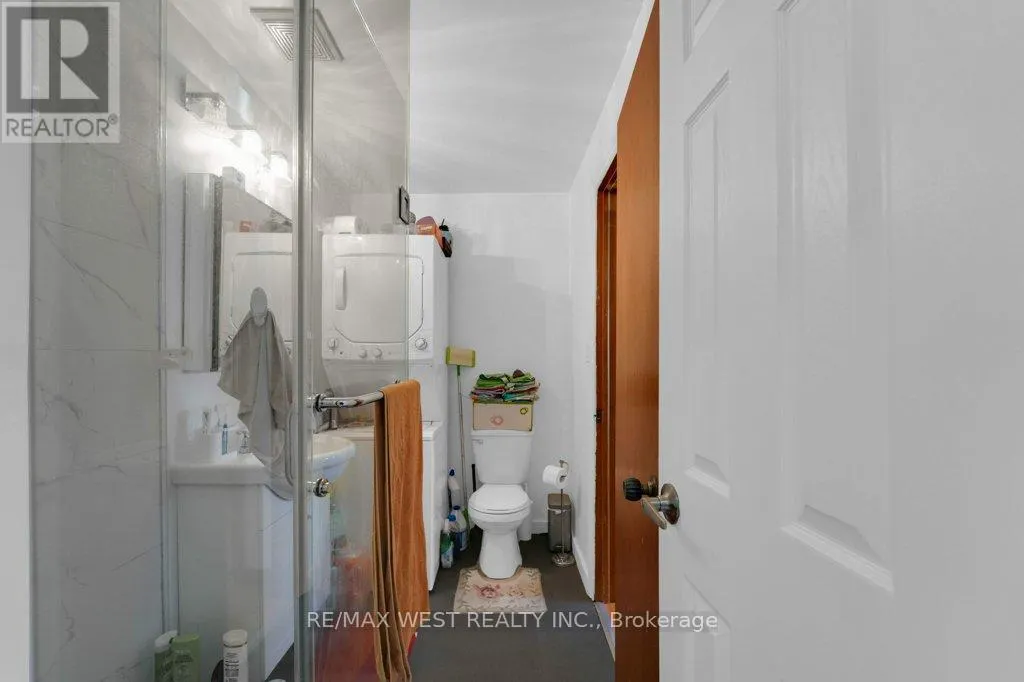 225 OAKWOOD AVENUE