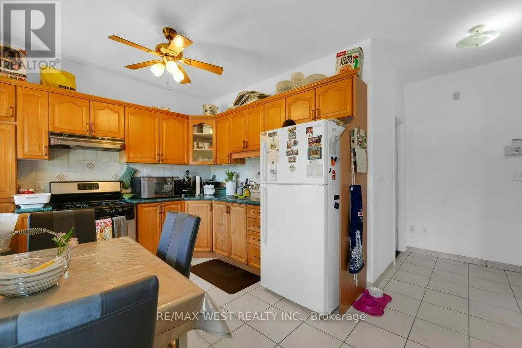 225 OAKWOOD AVENUE