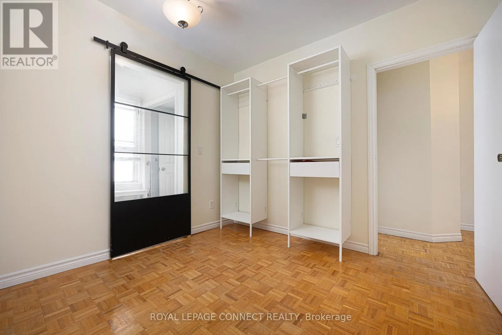 MAIN - 784 ADELAIDE STREET W