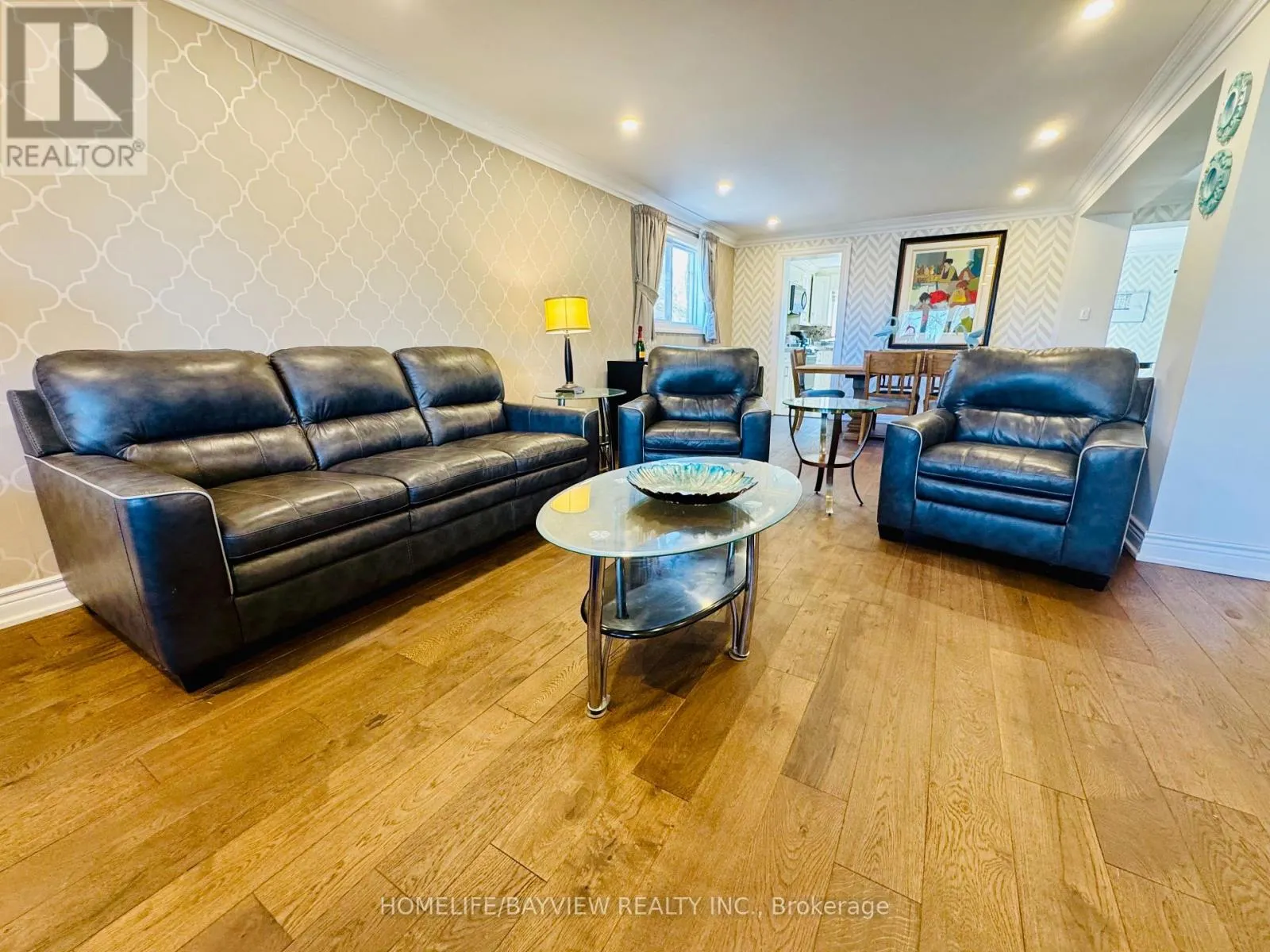 MAIN - 267 OTONABEE AVENUE
