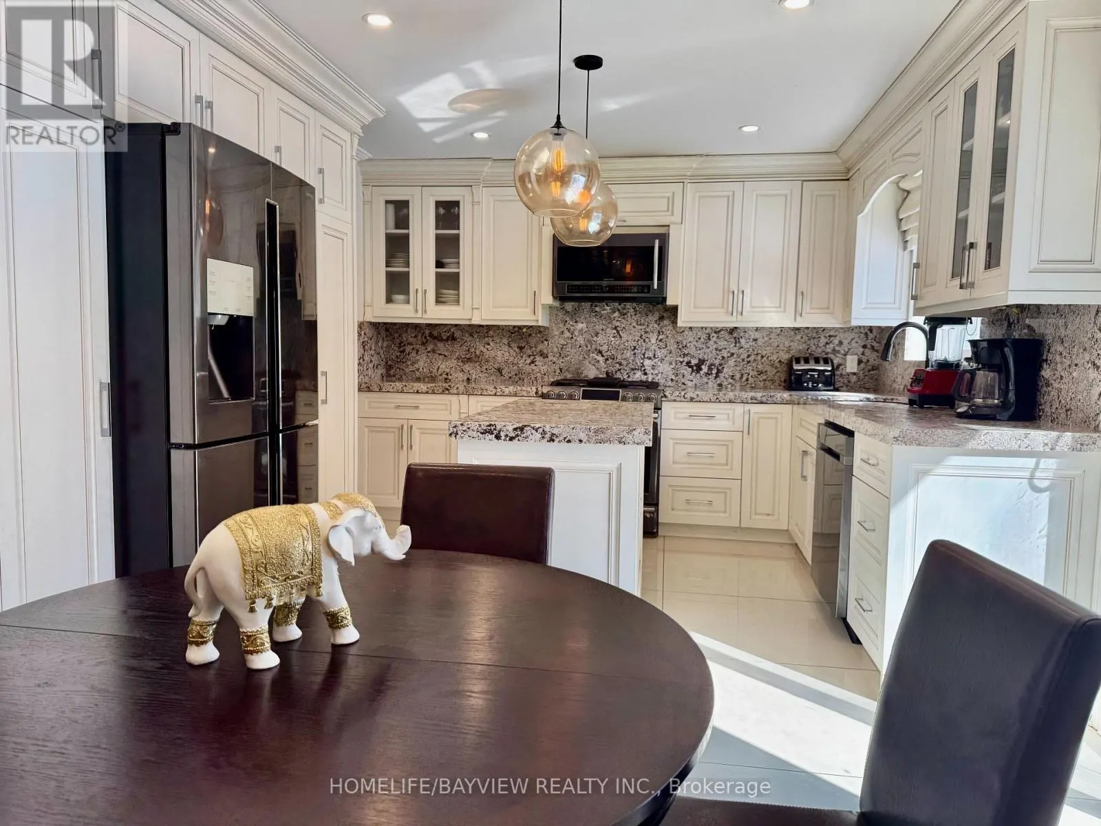 MAIN - 267 OTONABEE AVENUE