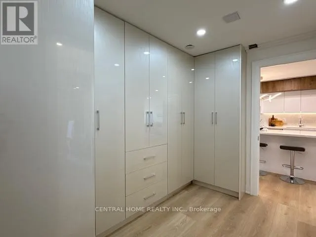 1707 - 55 SKYMARK DRIVE