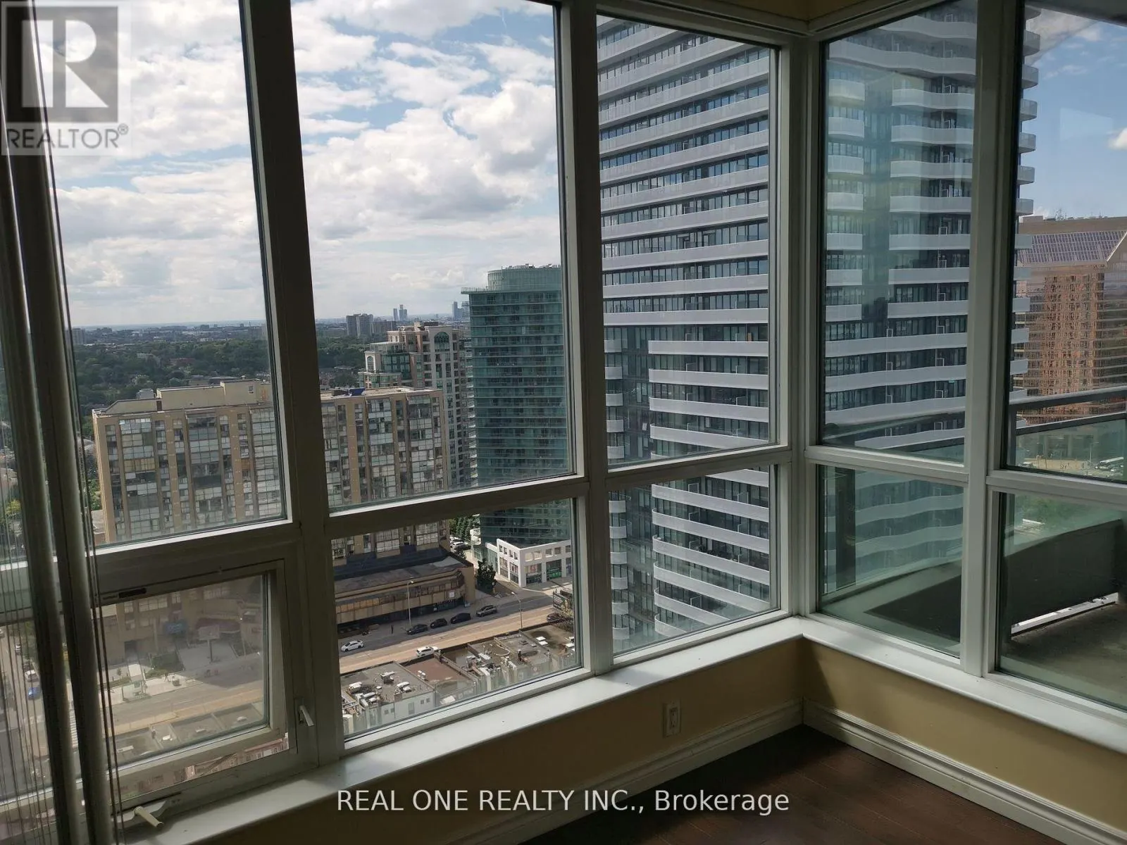 60 BYNG AVENUE