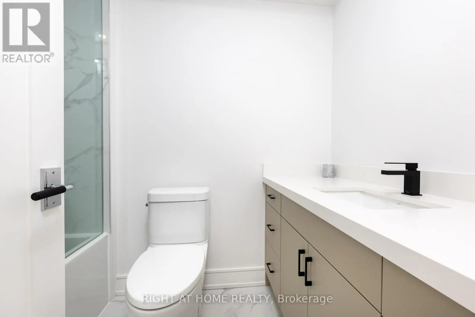 36B CHURCHILL AVENUE