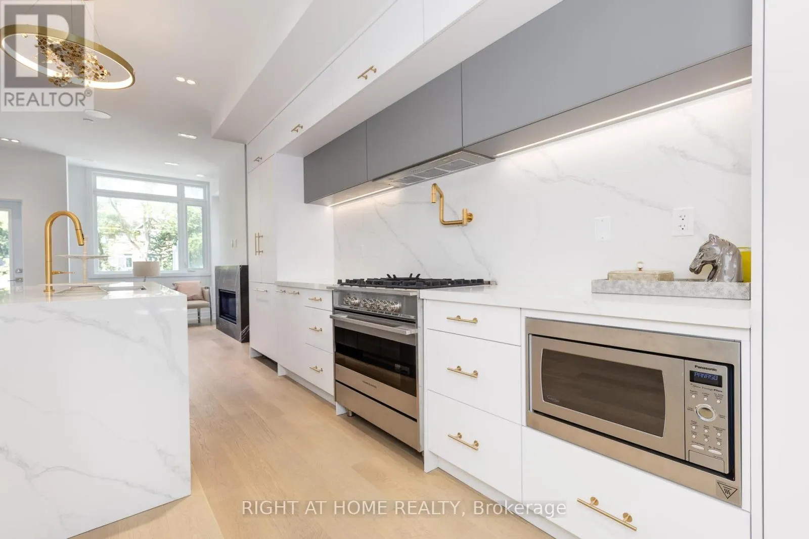 36B CHURCHILL AVENUE