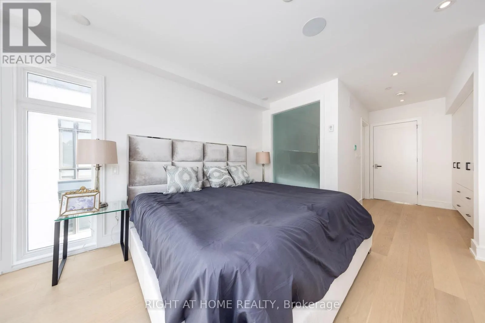36B CHURCHILL AVENUE