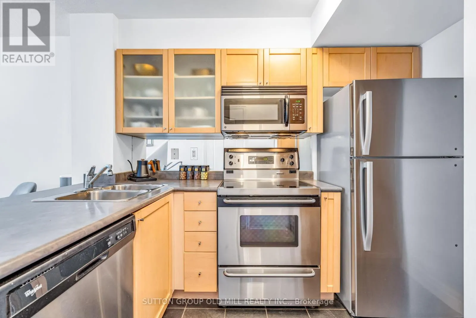 1705 - 188 DORIS AVENUE