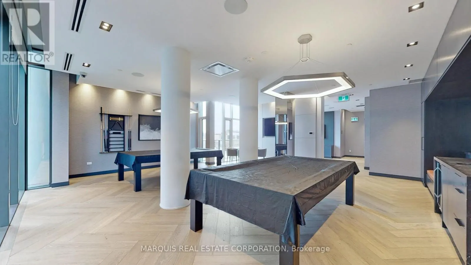 505BR2 - 330 RICHMOND STREET W