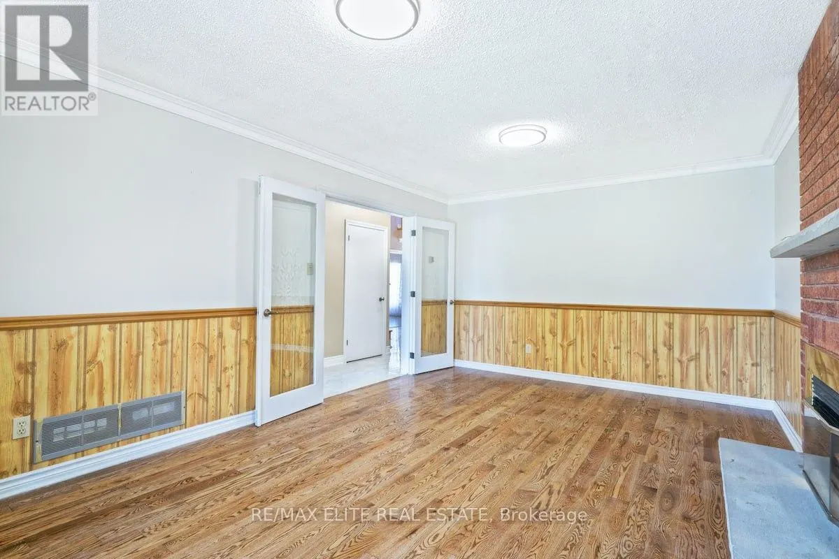 MAIN - 219 CONNAUGHT AVENUE