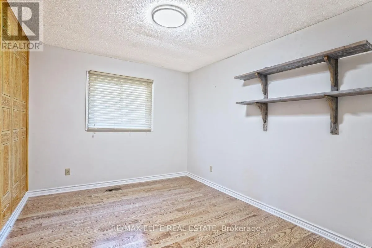 MAIN - 219 CONNAUGHT AVENUE