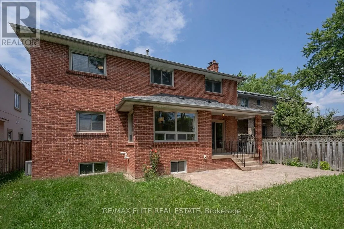 MAIN - 219 CONNAUGHT AVENUE
