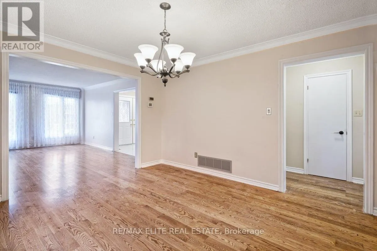 MAIN - 219 CONNAUGHT AVENUE