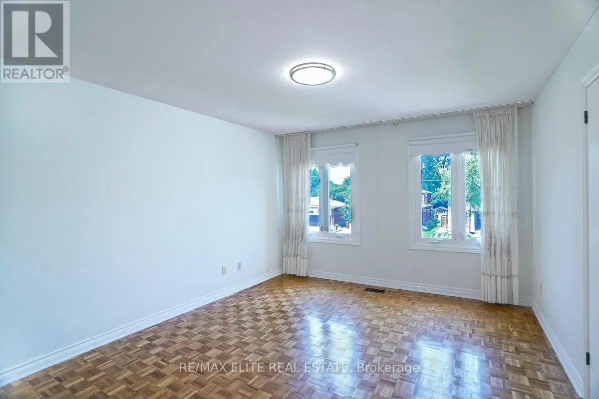 MAIN - 219 CONNAUGHT AVENUE