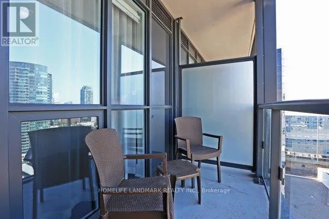 1813 - 300 FRONT STREET W