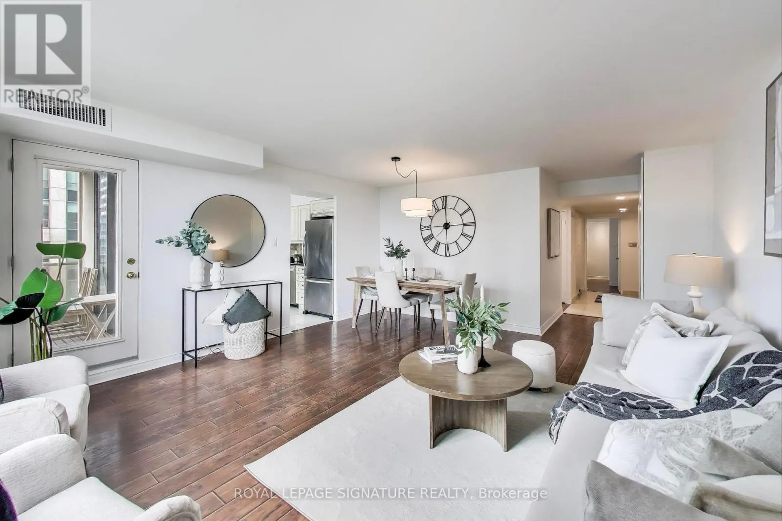 1610 - 256 DORIS AVENUE