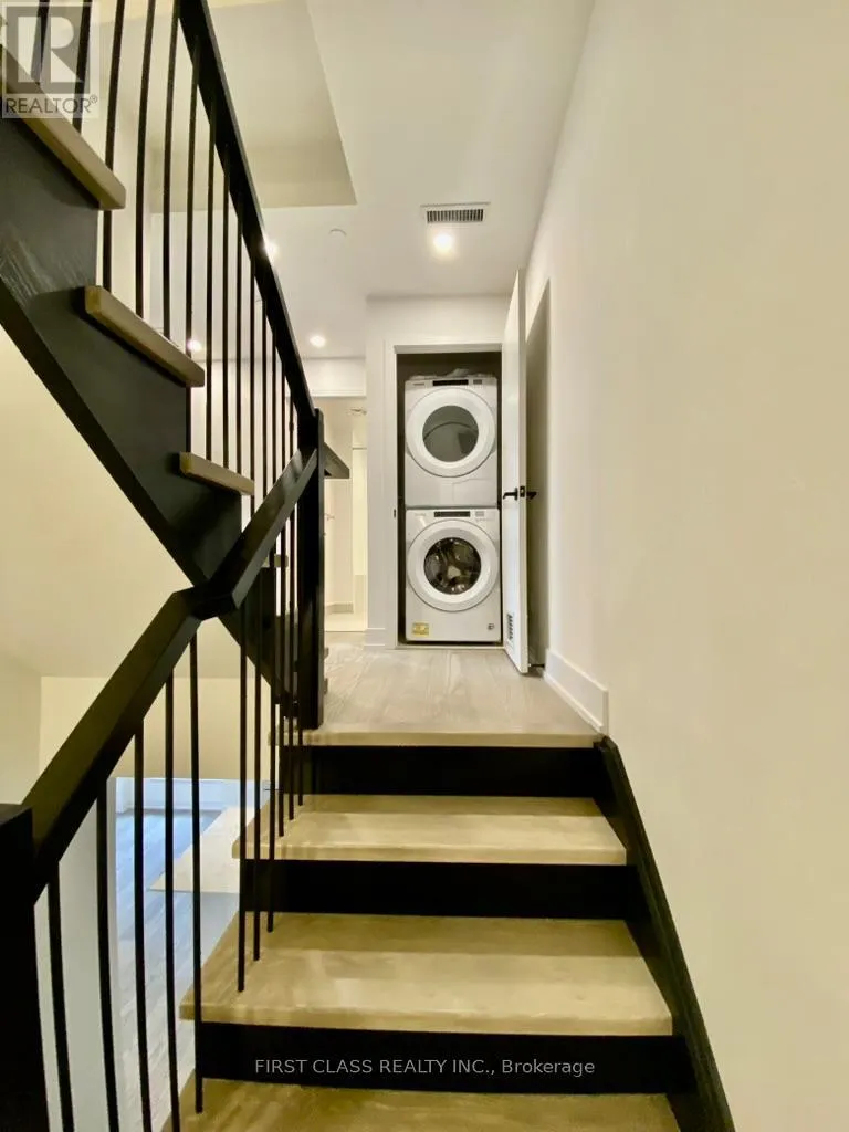 TH12 - 55 NICHOLAS AVENUE