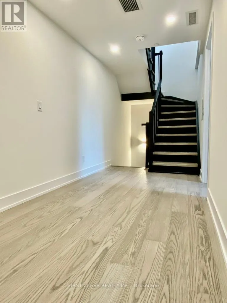 TH12 - 55 NICHOLAS AVENUE