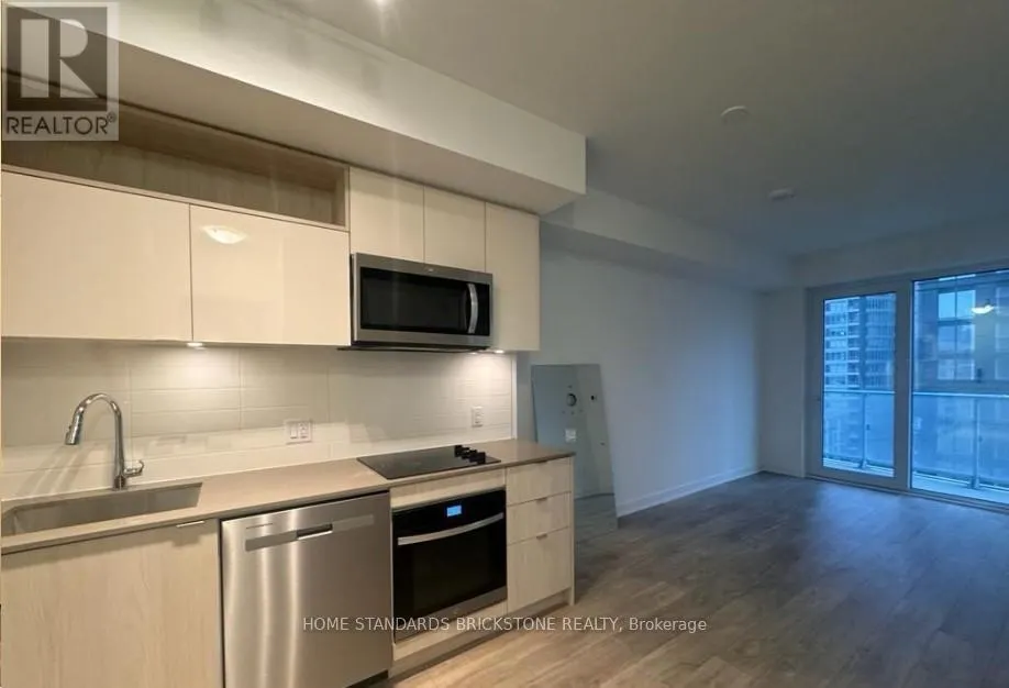 1408 - 100 DALHOUSIE STREET