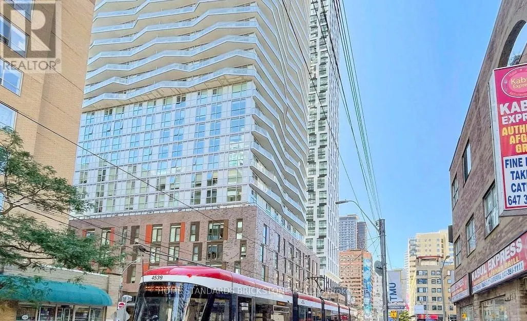 1408 - 100 DALHOUSIE STREET