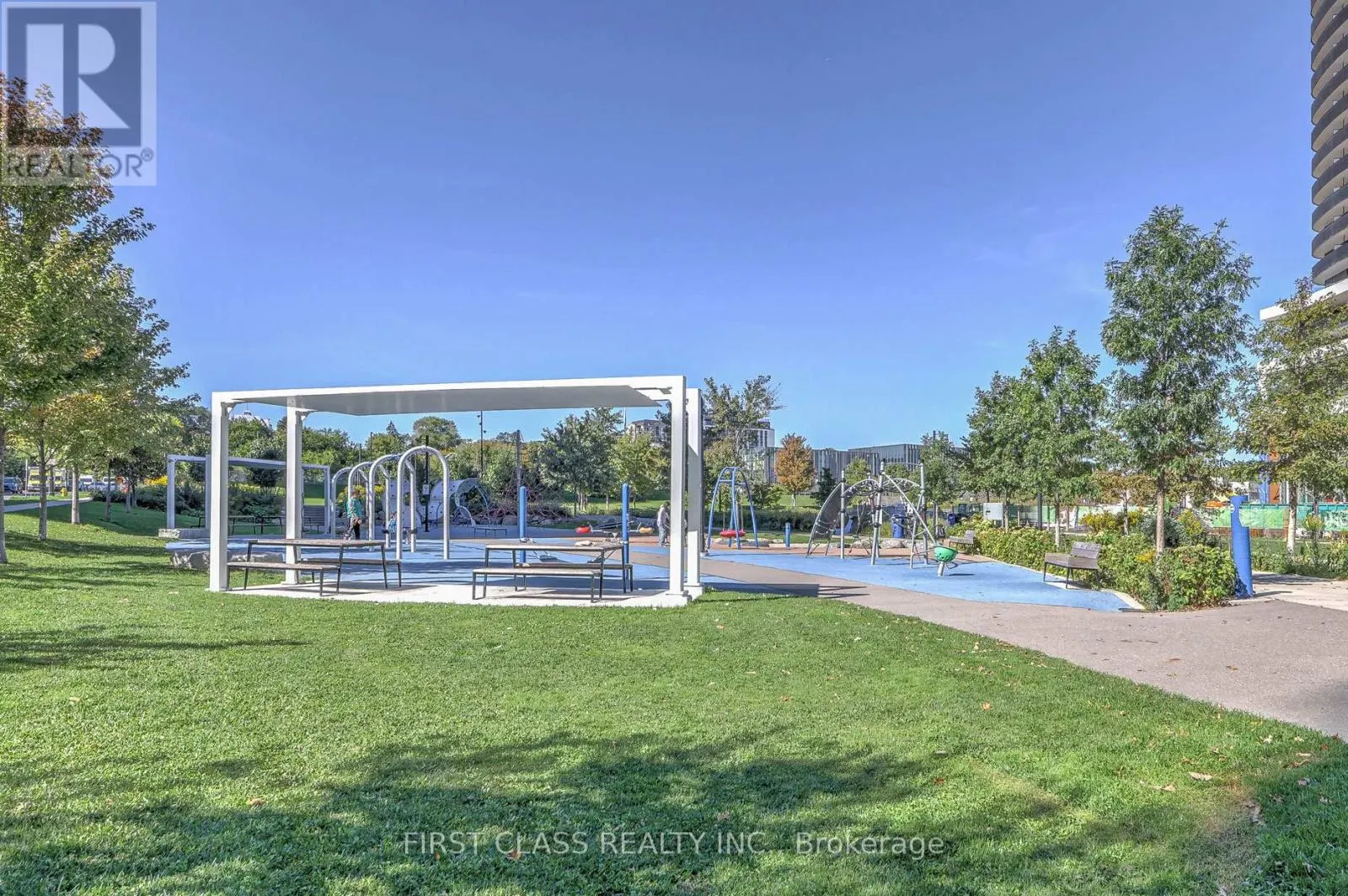 3603 - 117 MCMAHON DRIVE