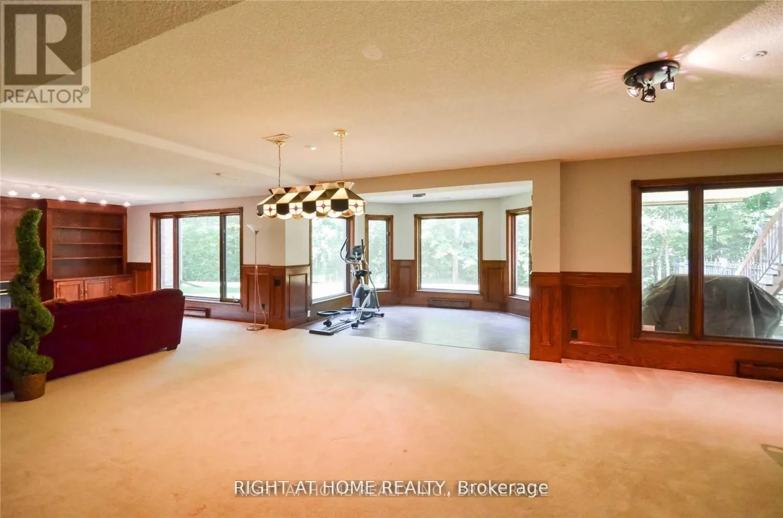 69 CLARINDA DRIVE