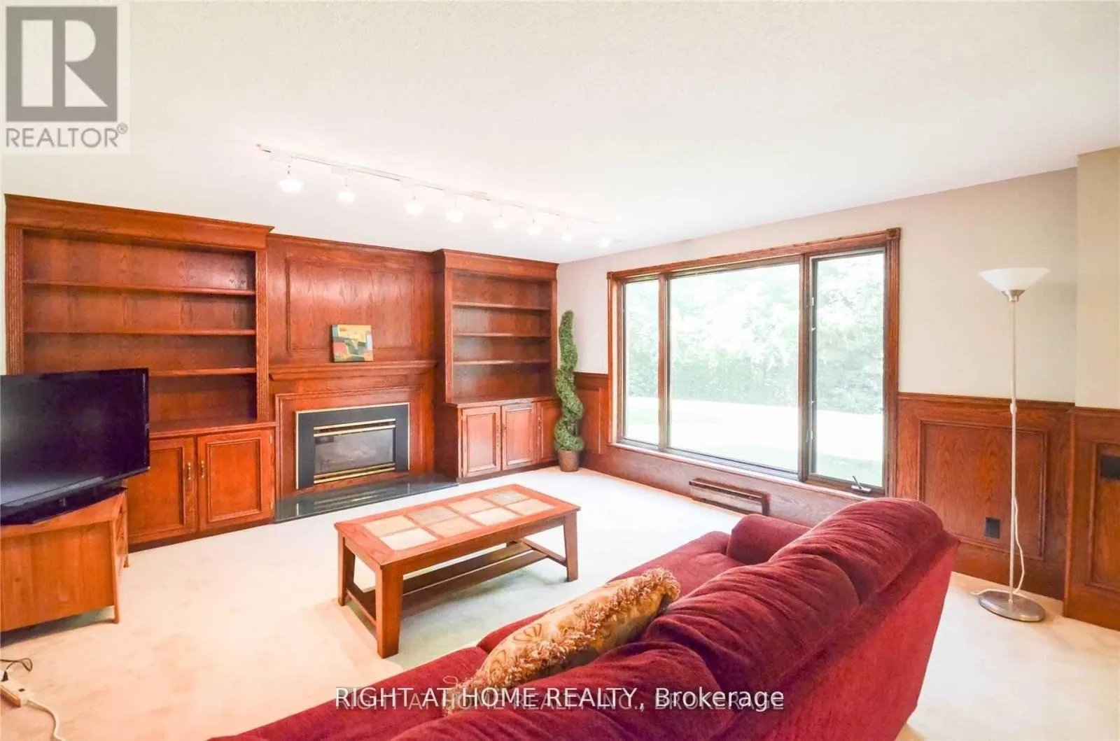69 CLARINDA DRIVE