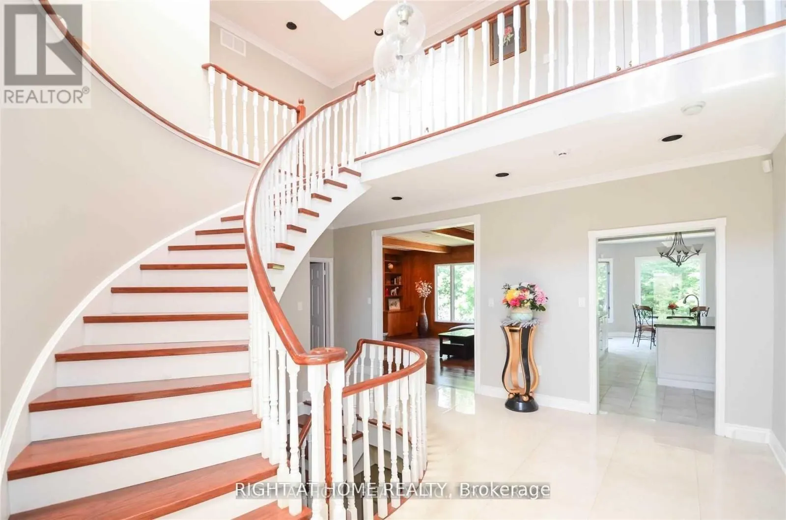 69 CLARINDA DRIVE