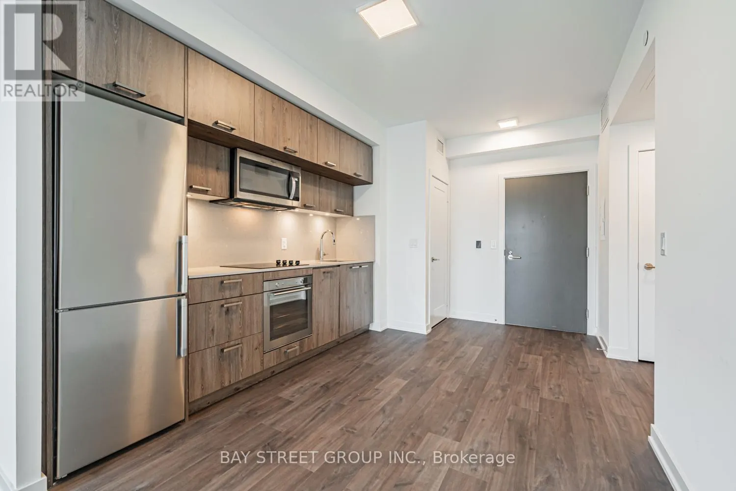 1008 - 50 MCCAUL STREET