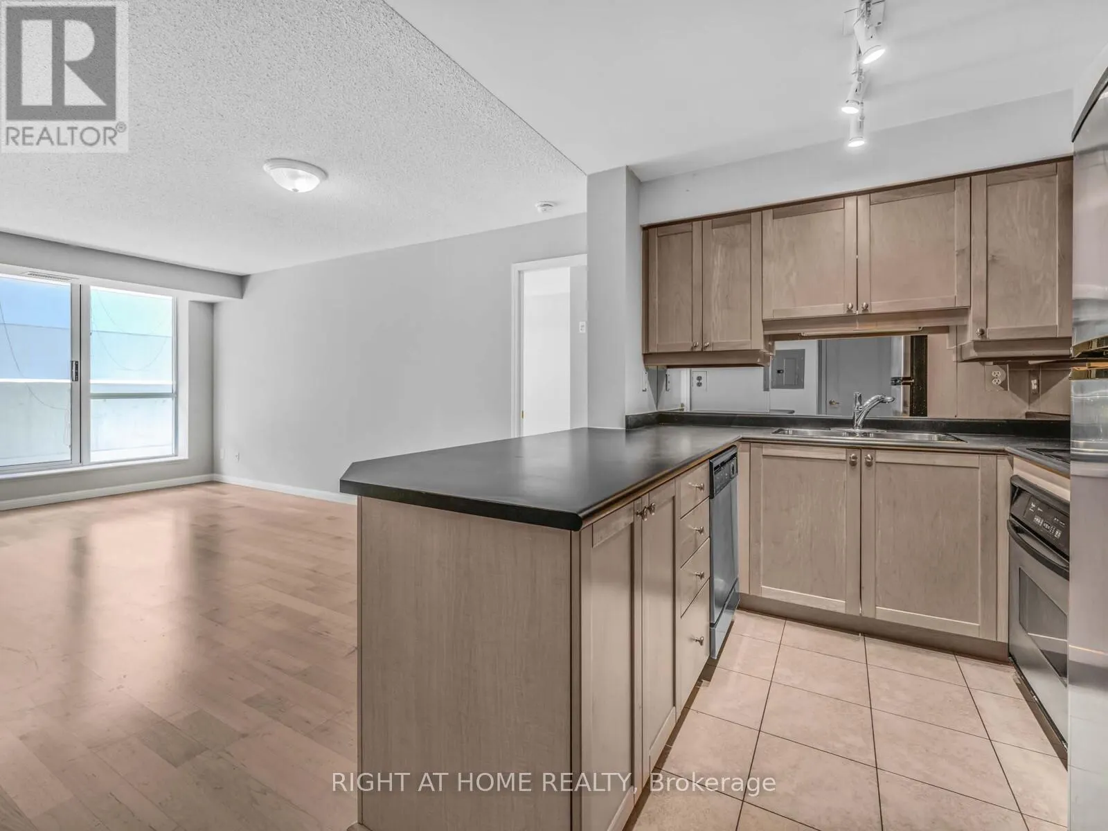 710 - 18 STAFFORD STREET