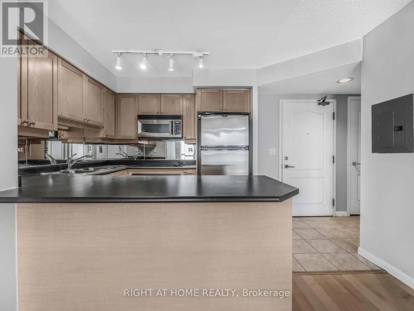 710 - 18 STAFFORD STREET