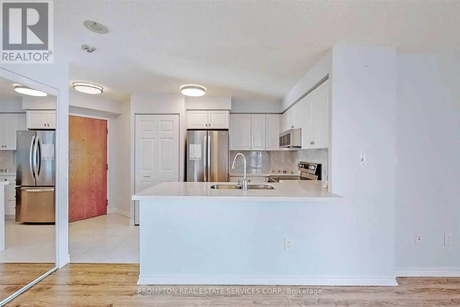 2205 - 7 LORRAINE DRIVE