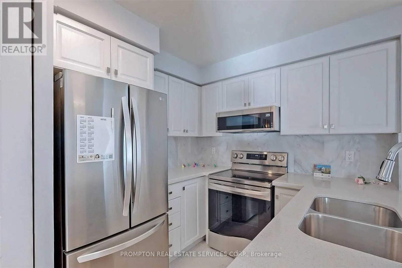 2205 - 7 LORRAINE DRIVE