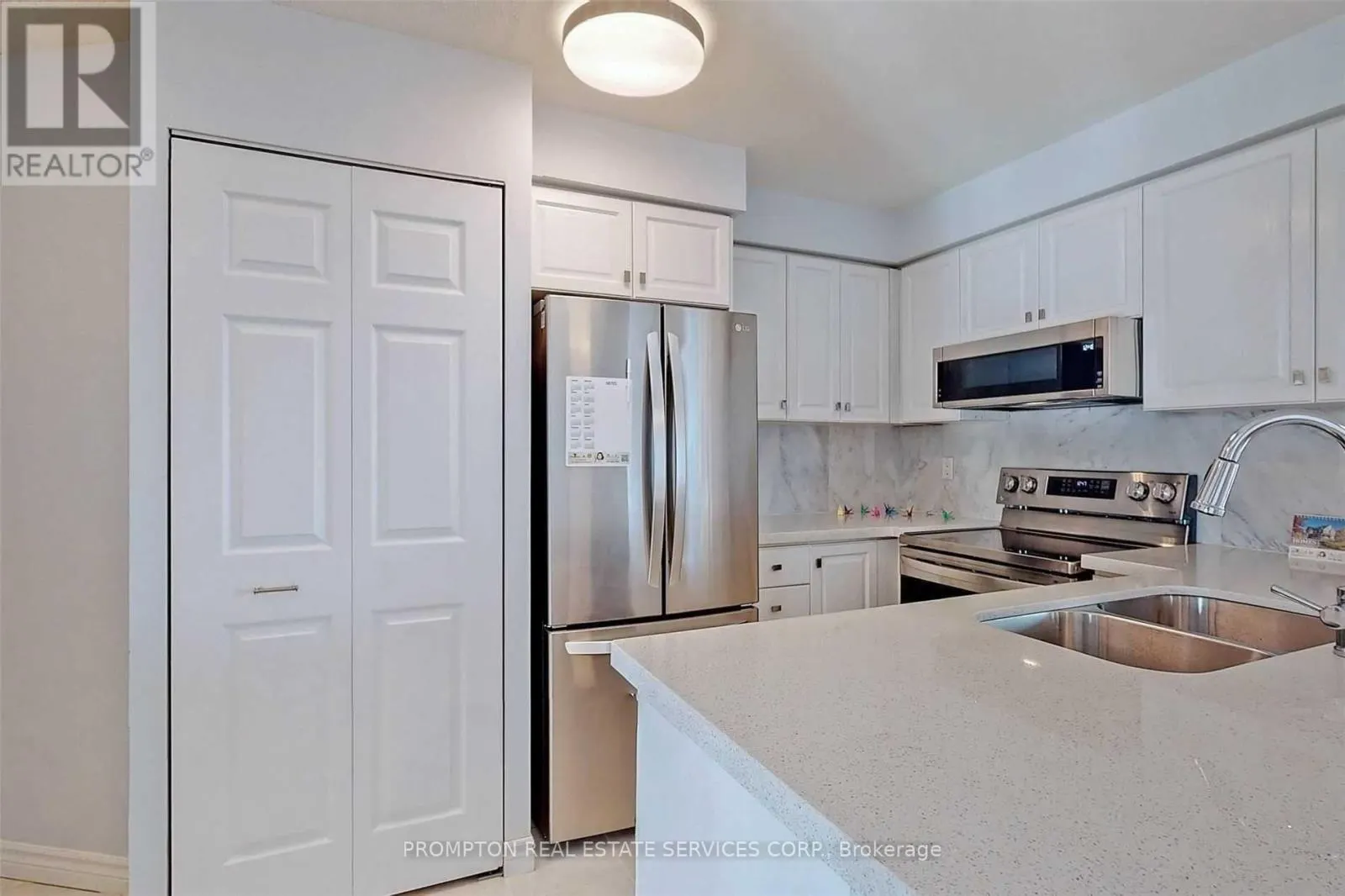 2205 - 7 LORRAINE DRIVE