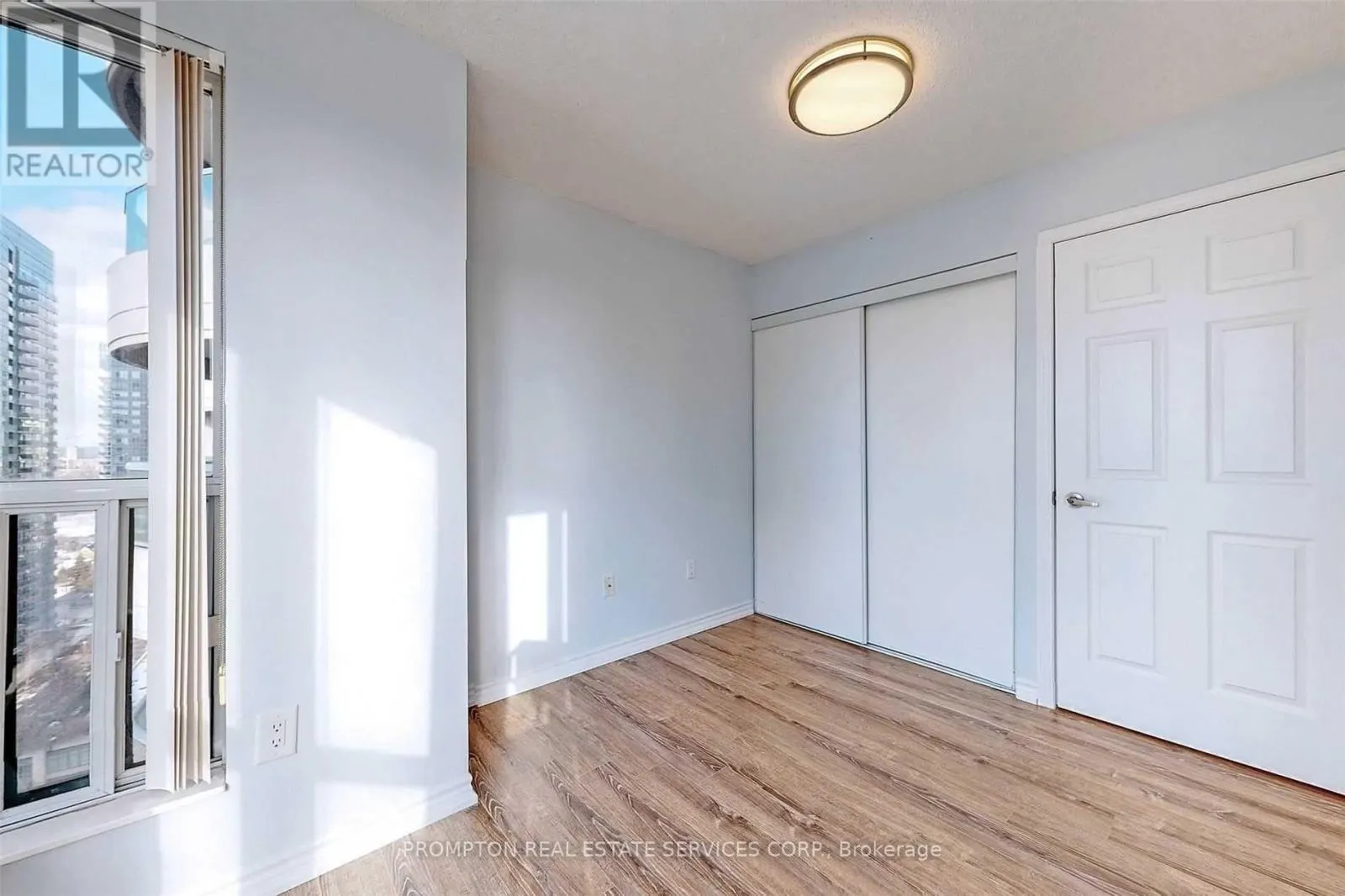 2205 - 7 LORRAINE DRIVE
