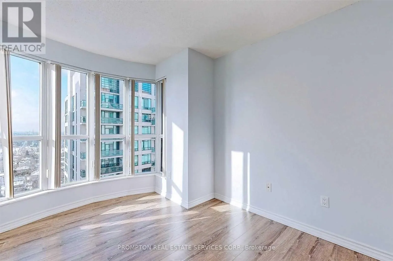 2205 - 7 LORRAINE DRIVE