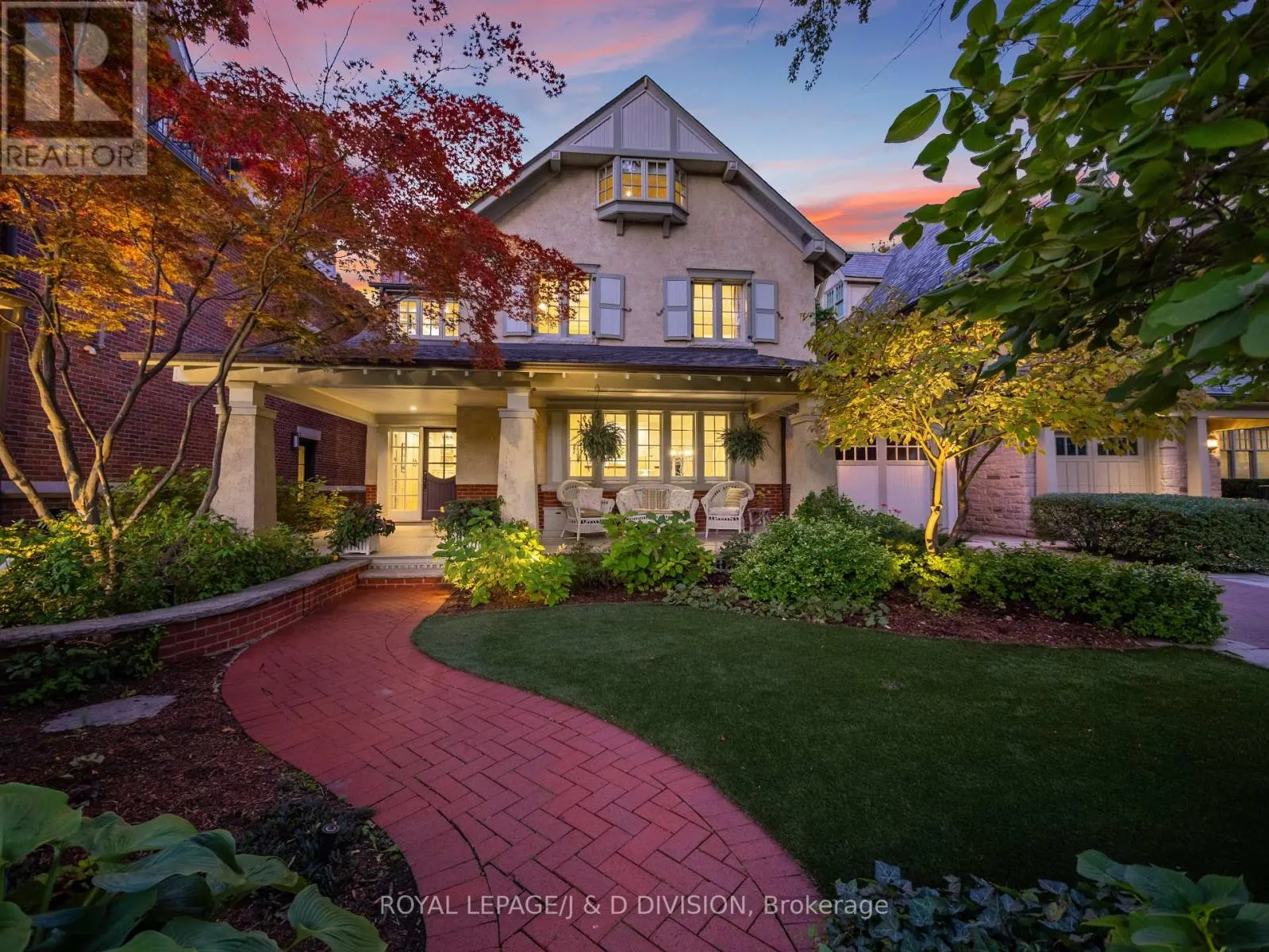 11 CORTLEIGH CRESCENT