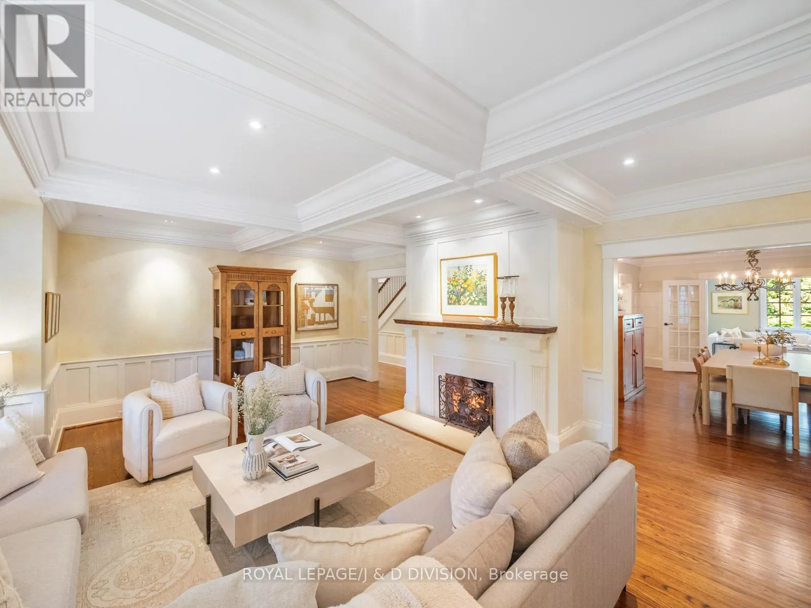 11 CORTLEIGH CRESCENT