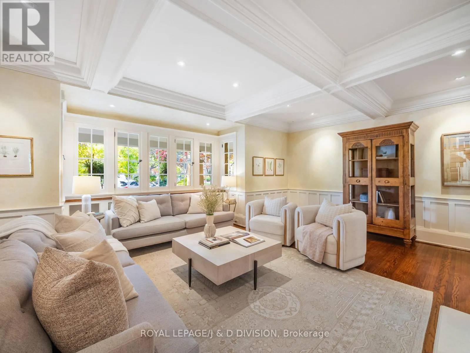 11 CORTLEIGH CRESCENT