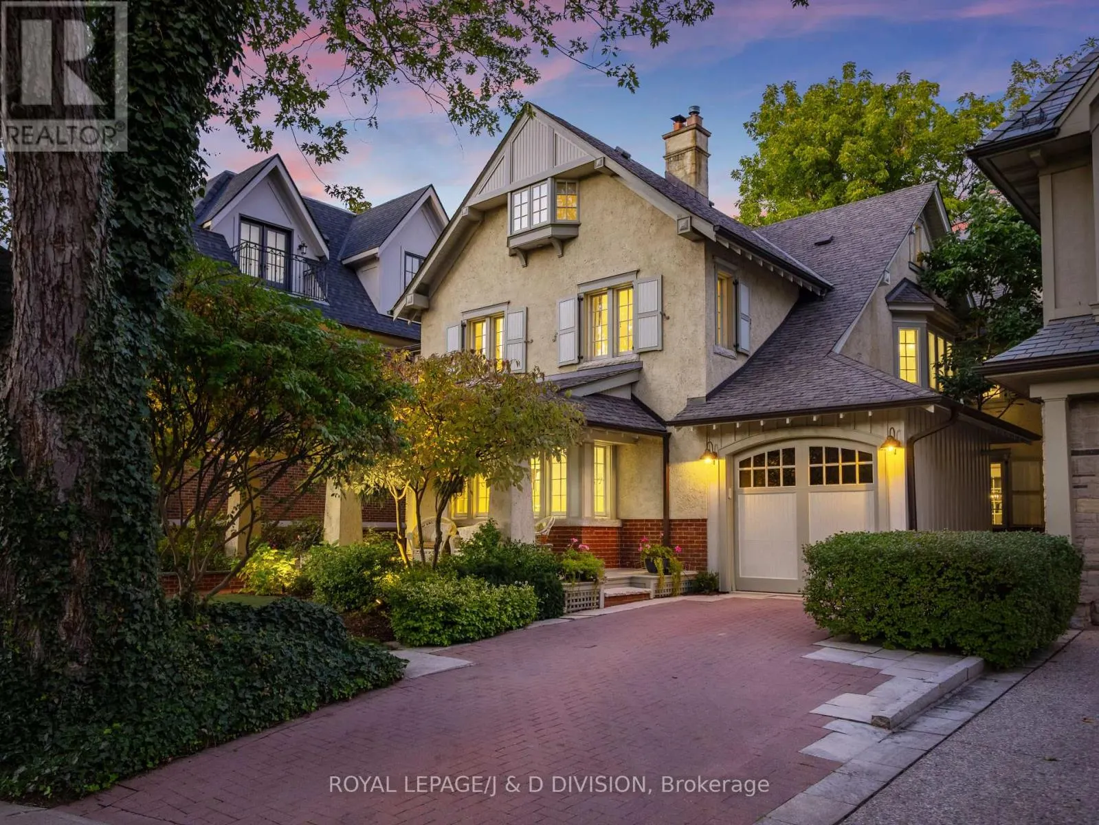 11 CORTLEIGH CRESCENT