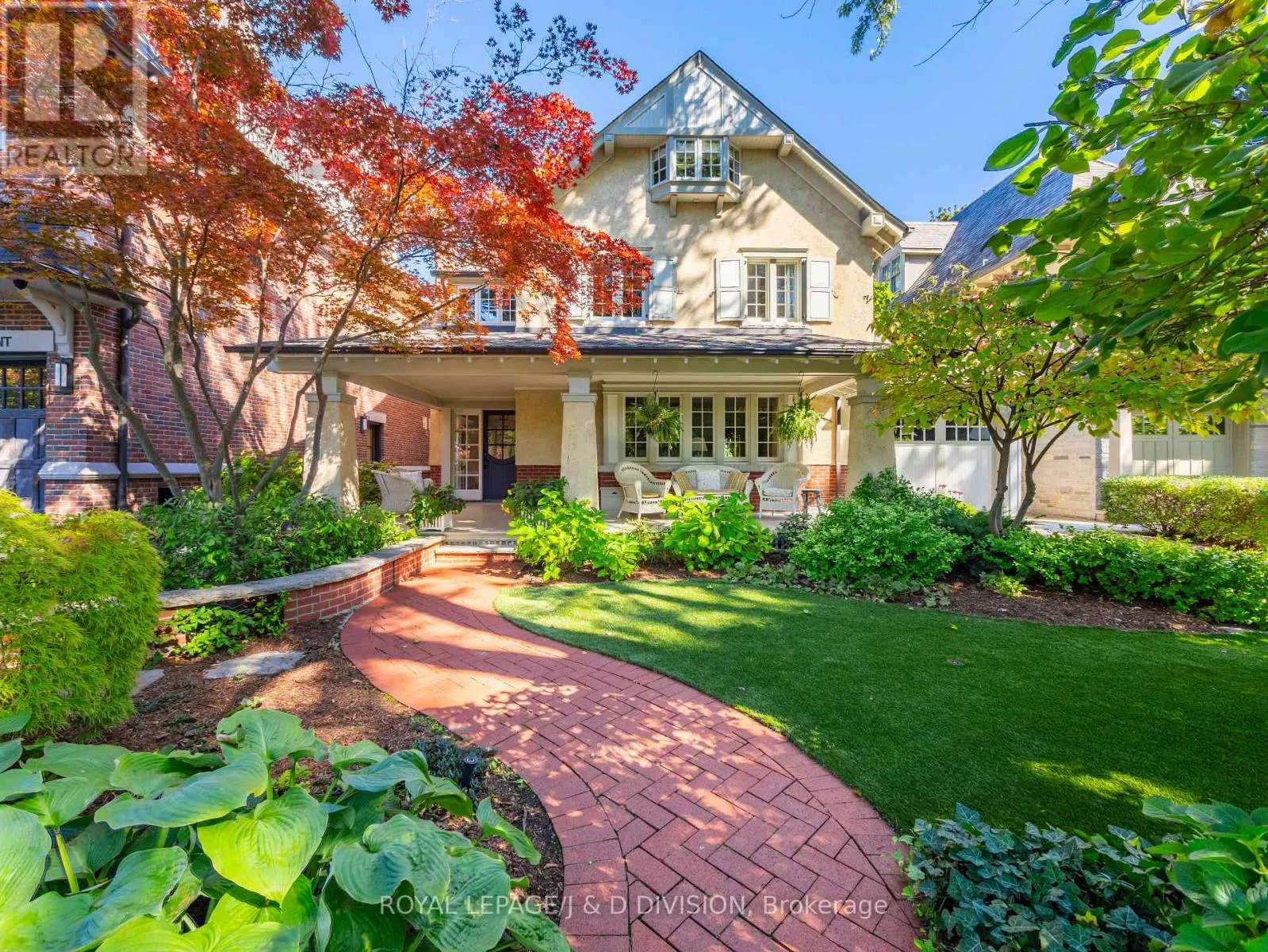 11 CORTLEIGH CRESCENT