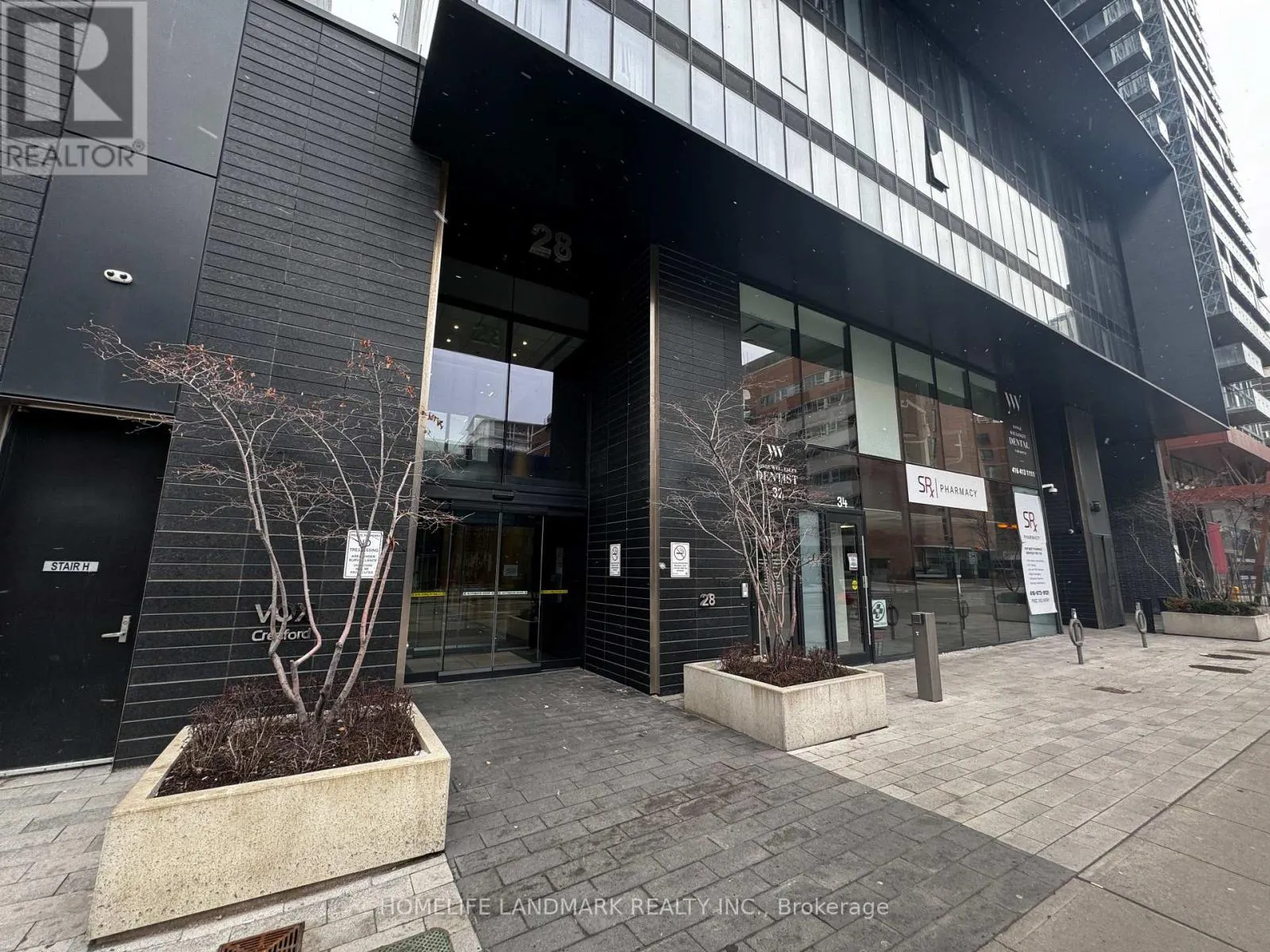 504 - 28 WELLESLEY STREET E