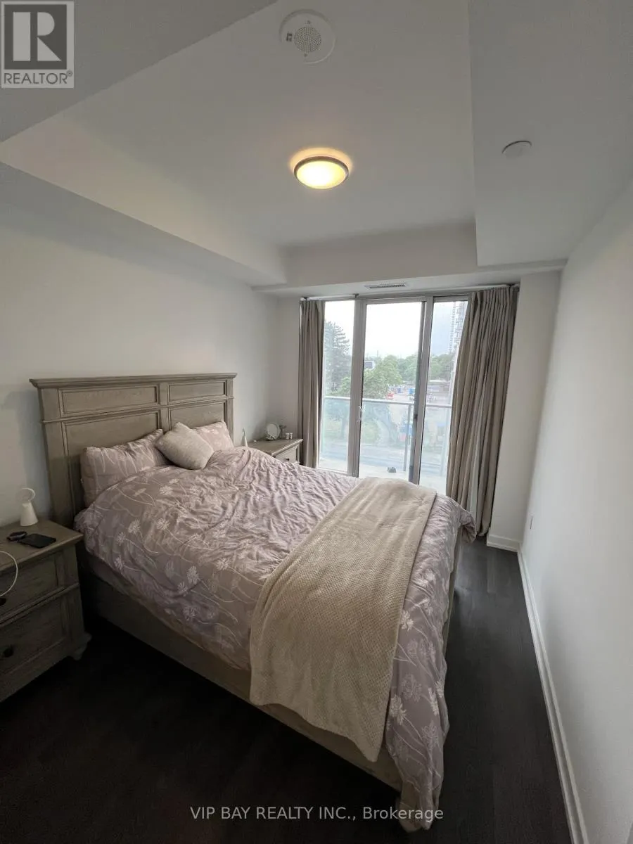 N438 - 7 GOLDEN LION HEIGHTS