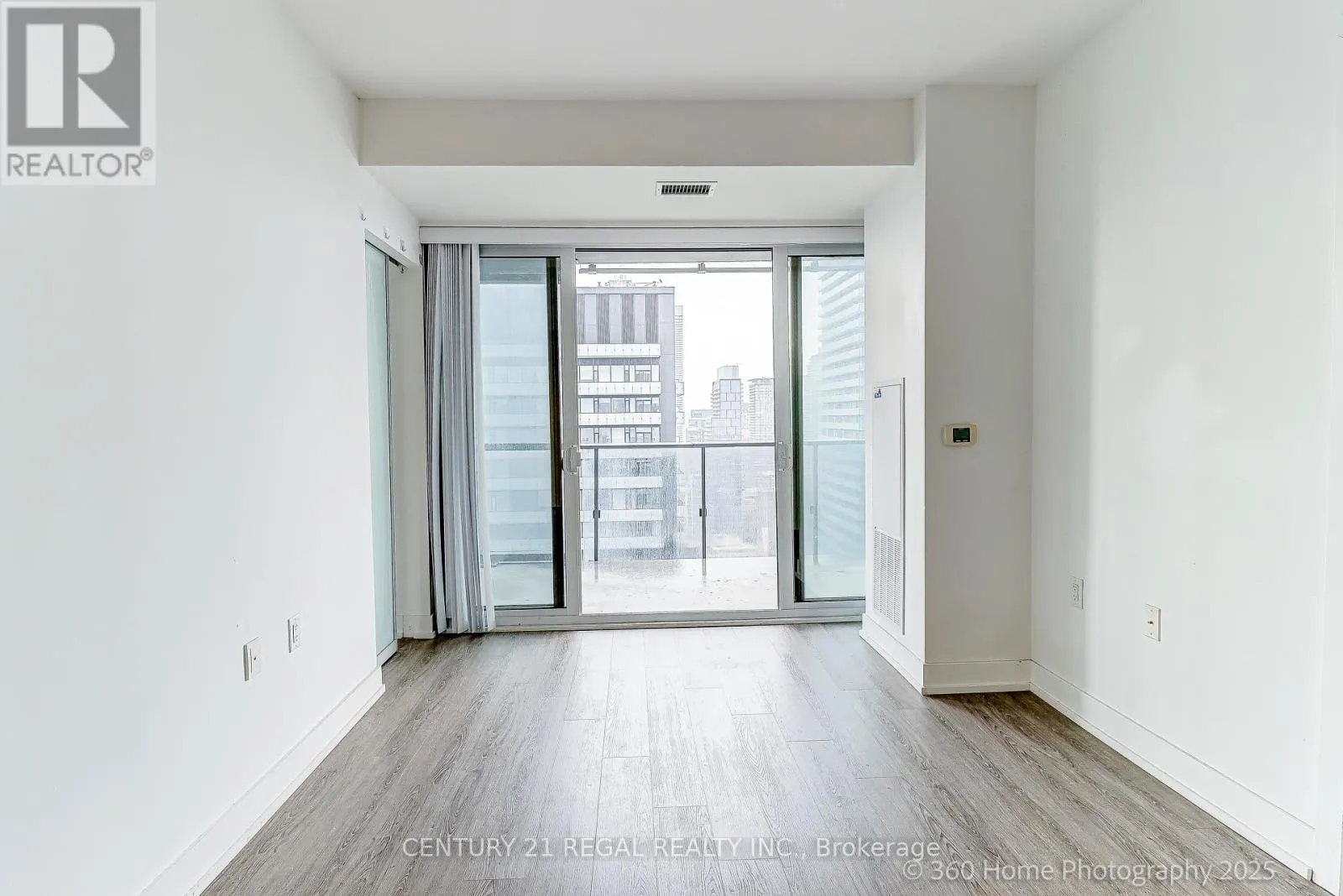 4105 - 7 GRENVILLE STREET