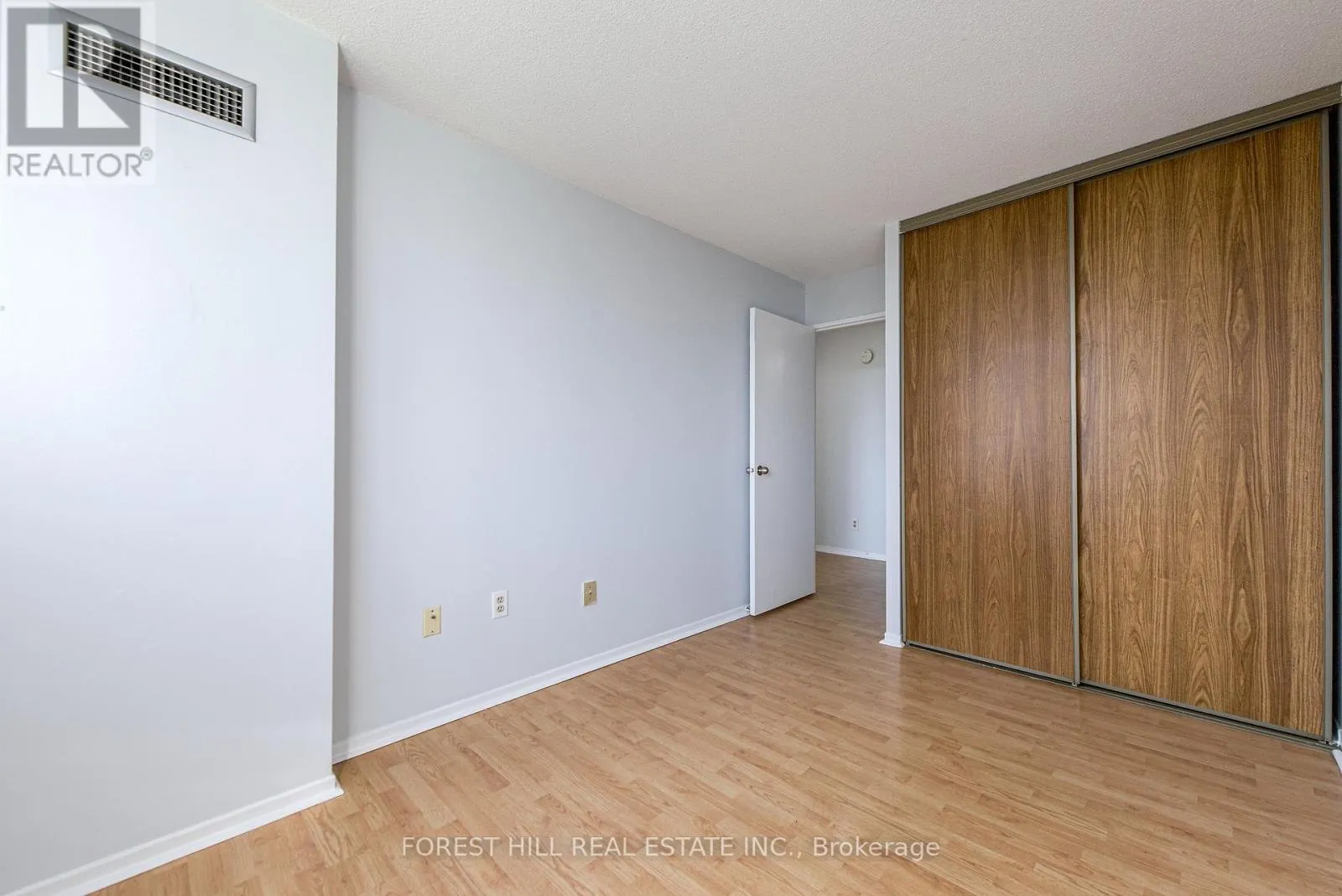 504 - 80 ANTIBES DRIVE