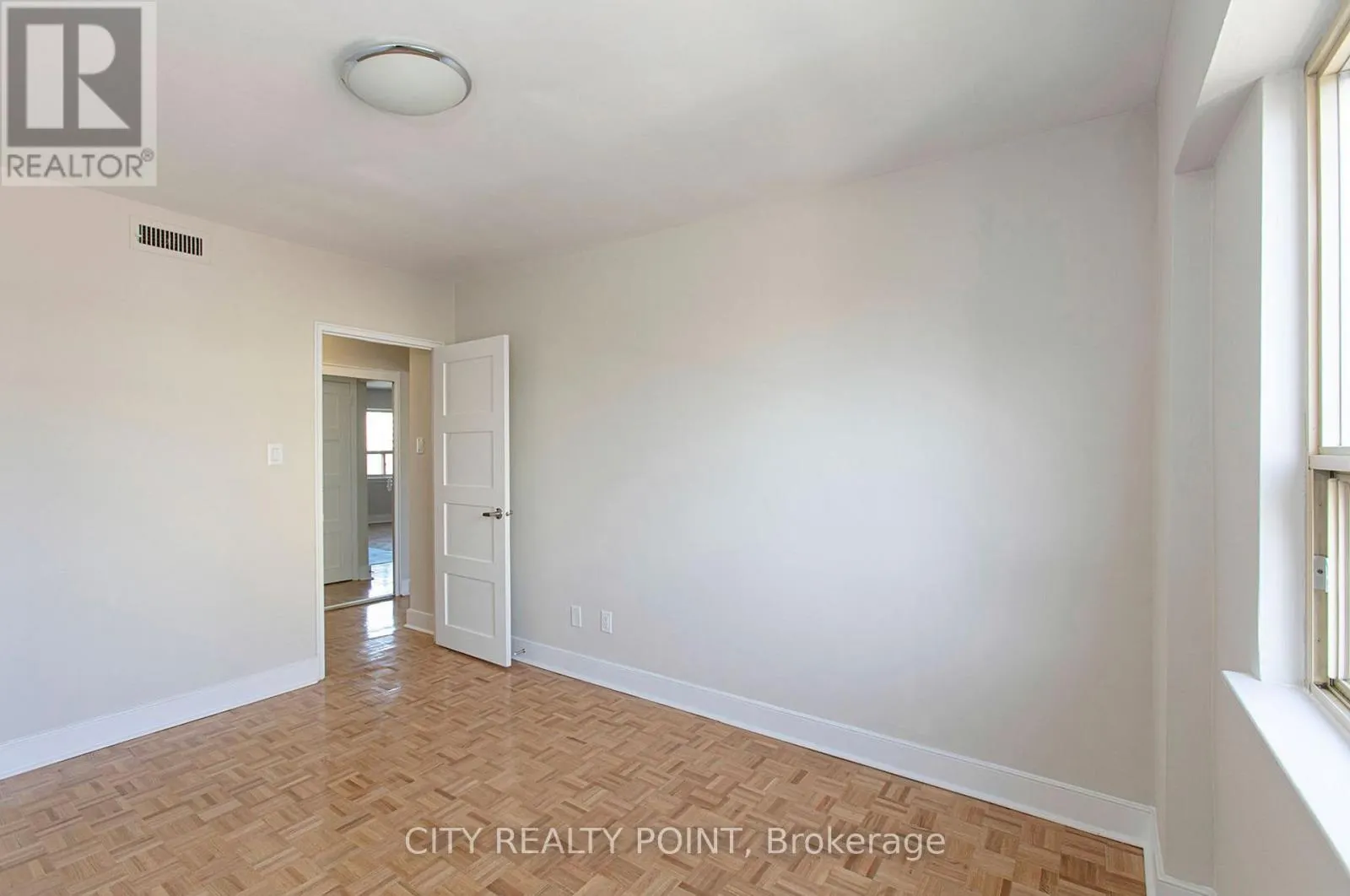 307 - 95 LAWTON BOULEVARD